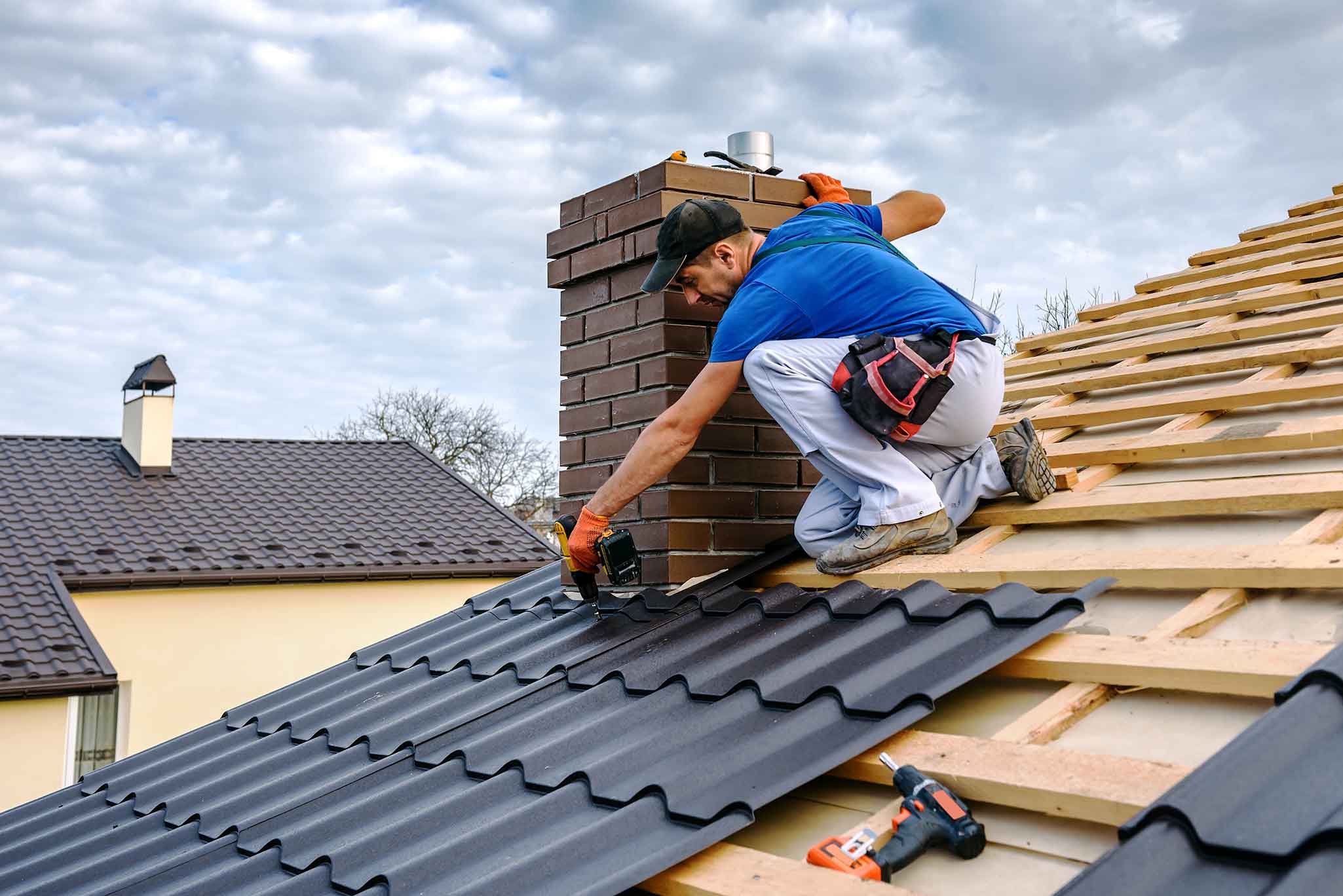 AdobeStock_235305251 Southline roofing and repair in the Charleston area, gutter and siding installation and repair